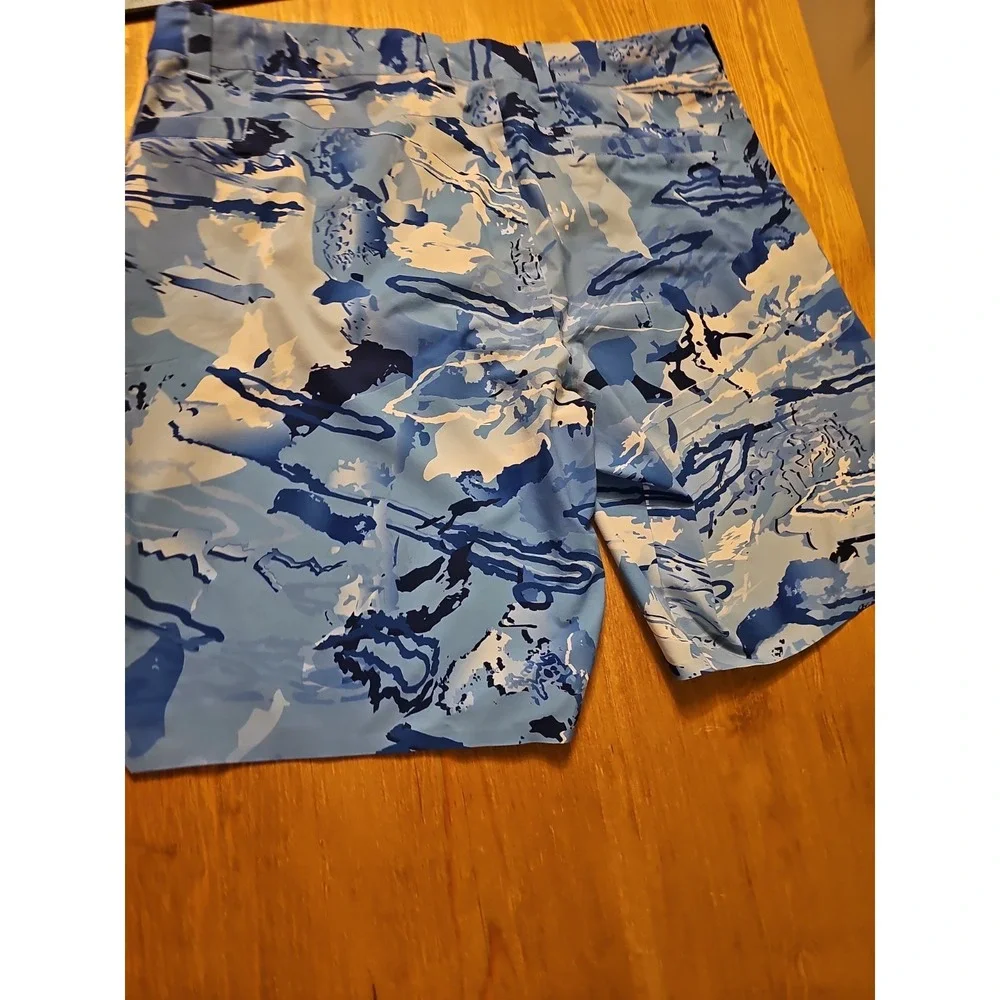 Under Armour Heat Gear Camo Golf Shorts Men's Size 38 Blue Grey Loose Fit EUC